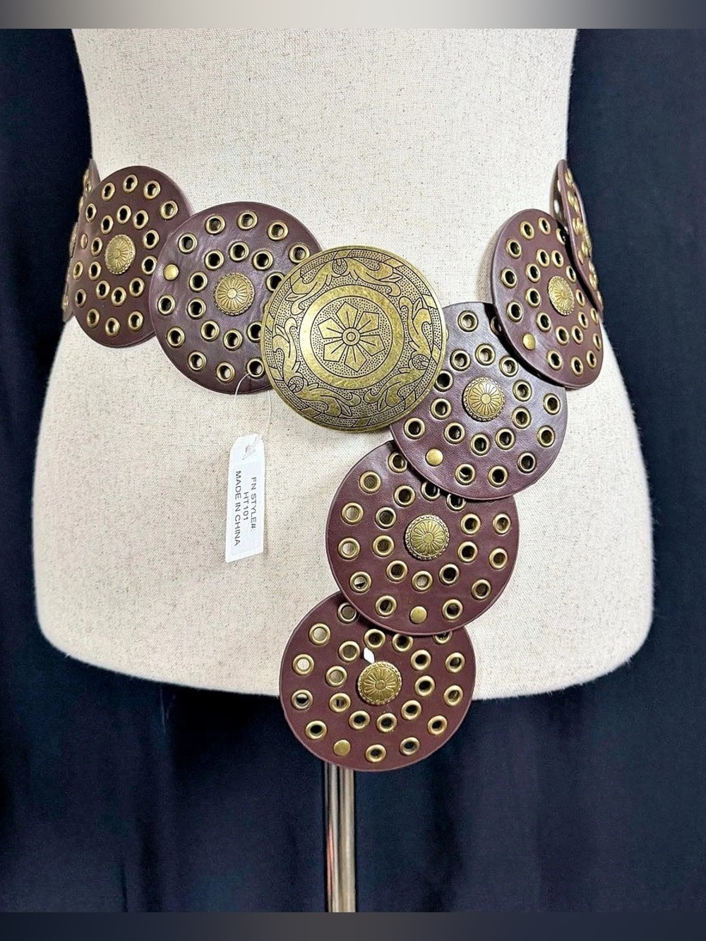 Belt Medallion Brown Leather-Look Grommet NWT Boho Hippie 90’s